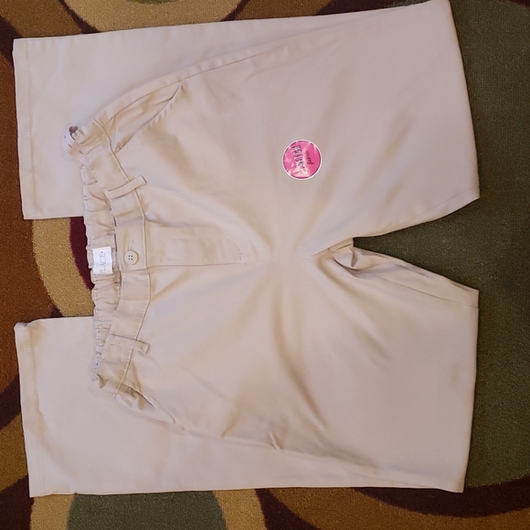 3/$10 The Children's Place girl's khaki with adjustable waist - Picture 3 of 4